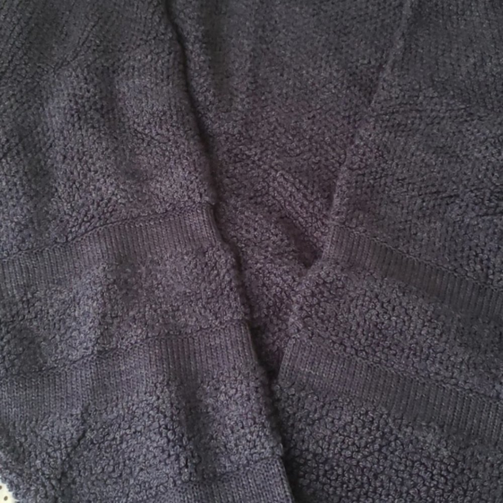 SALE! Scoopneck Crop Sweater - Picture 11 of 15